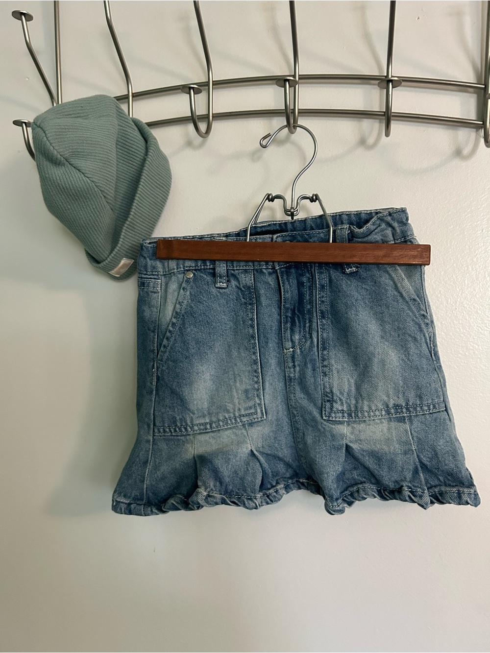 Casual Ruffle Hem Denim Shorts - Light Blue